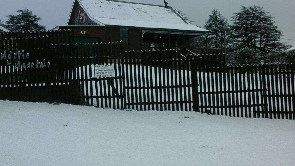 Gasthaus Mystic Mountain Clarens Exterior foto